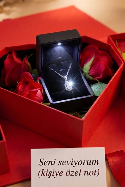 "I Love You" HEDİYE KUTUSUNDA 925 AYAR GERÇEK GÜMÜŞ BAGET KADIN KOLYE